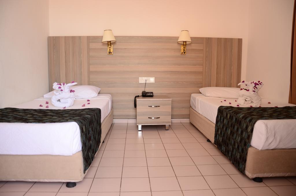 Sun Flower Apart Hotel 시데 객실 사진